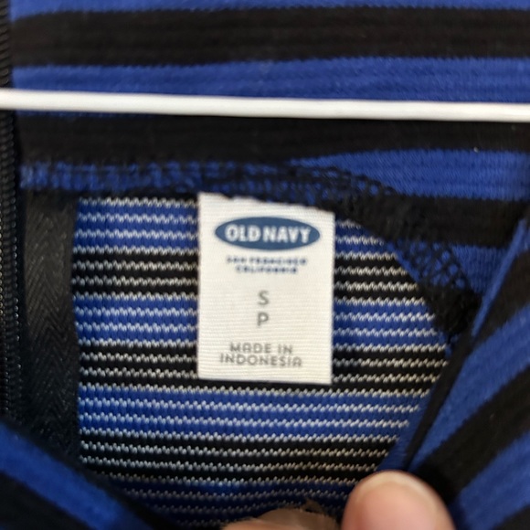 Old navy sleeveless dress - Picture 3 of 3